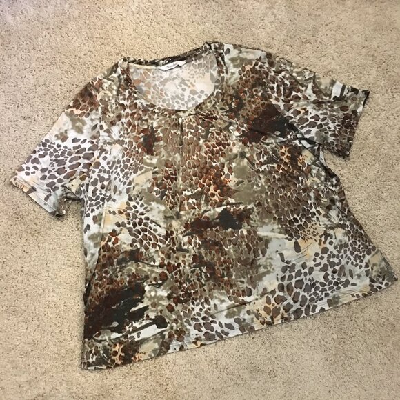 Abstract Cheetah Print Vintage Short Sleeve Safari Top - Picture 11 of 15